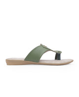 ladies flat green chappals 02257