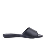 ladies flat black chappals 04724