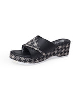 Ladies Heel Chappal 106836