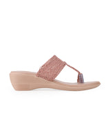 ladies heel peach chappals 107583