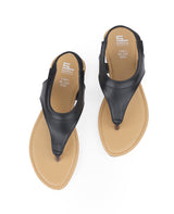 Ladies flat black sandals 17071