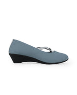 Ladies gray shoes 23557