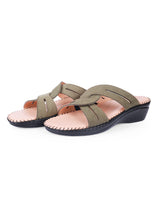 Ladies leather comfort green chappals 24058