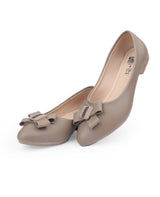 Ladies beige shoes 27613