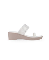 Ladies heels White chappals 28021