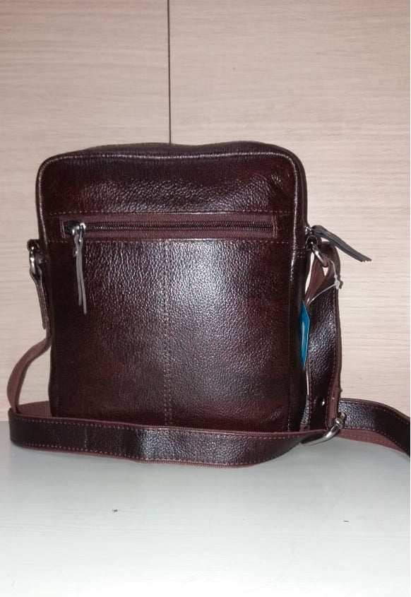 101713 Leather Passport Bag