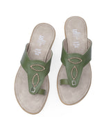 ladies flat green chappals 02257
