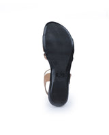 Ladies flat brown sandal 09629
