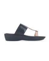 ladies heel comfort black chappals 100881