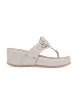Ladies heel beige chappals  102572