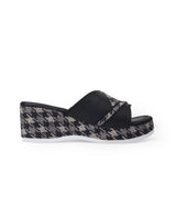 Ladies Heel Chappal 106836