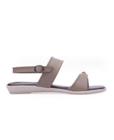 Ladies flat brown sandals 107548