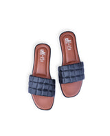 ladies flat black chappals 17055