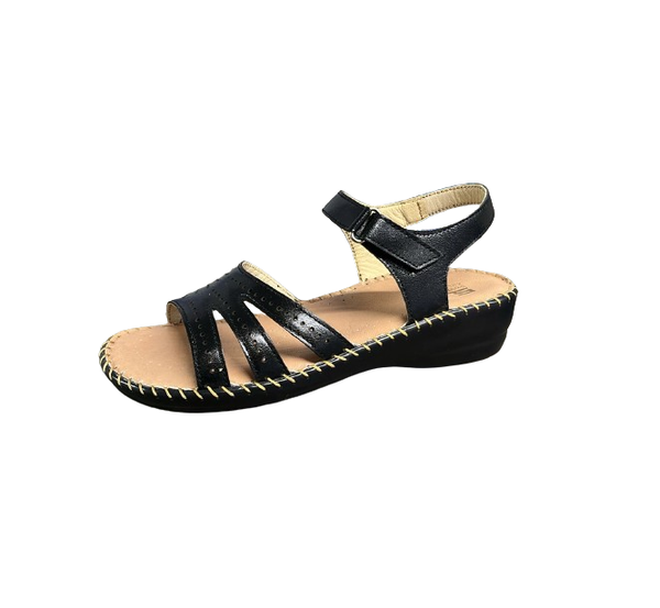 White Flat Sandals: एथनिक और वेस्टर्न स्टाइल में ऐड करें ये सैंडल्स, मिलेगा  अट्रैक्टिव लुक - white flat sandals for women to get attractive ethnic and  western look - Navbharat Times