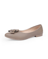 Ladies beige shoes 27613