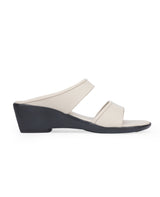 ladies heel beige chappals 329914