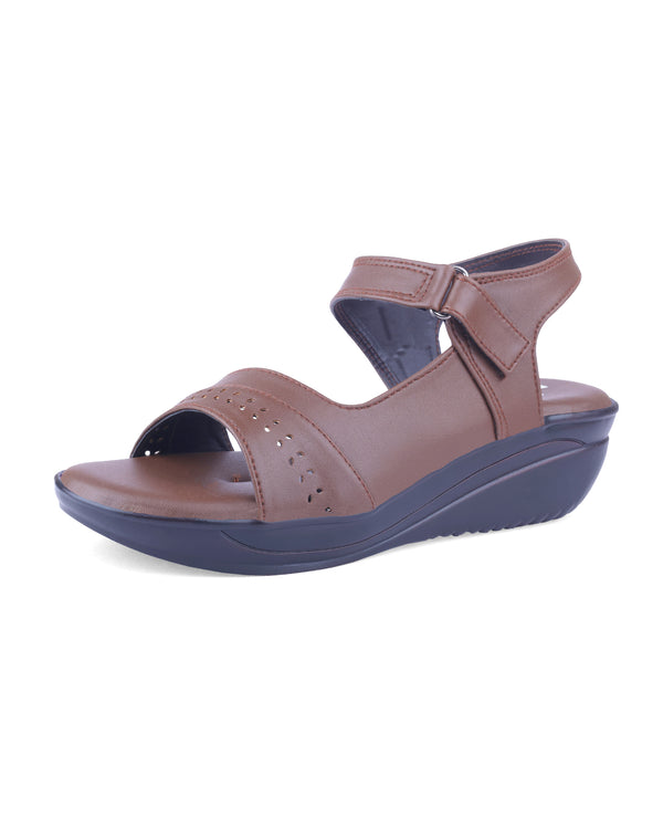 WOMEN SANDALS Sreeleathers Ltd